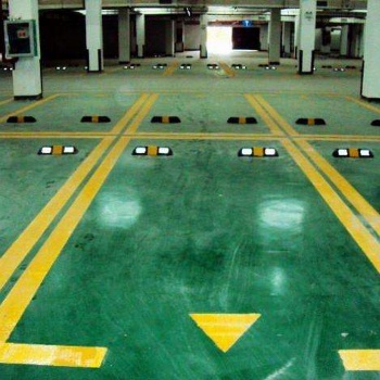 重庆地坪施工公司专业地坪施工 停车位划线