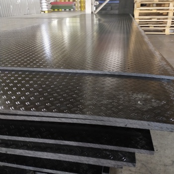 工程塑料铺路板聚乙烯垫板超高分子量聚乙烯临时路面板 UPE路基板