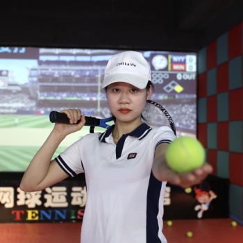广州良嘉室内模拟网球棒球高尔夫乒乓球羽毛球竞技潮玩