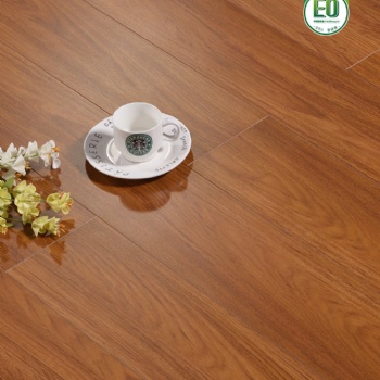广州世友地板专卖店，世友地板，经得起考验的好地板，款式花色品种多多