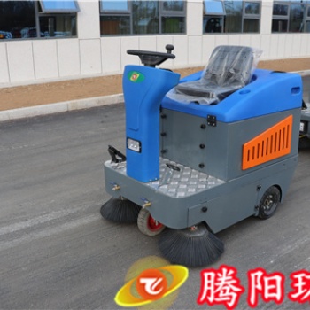 腾阳小型驾驶式扫地车使用范围和特点