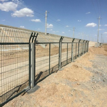 铁路防护网，铁路围栏网，铁路防护栅栏