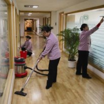 广州市天河区珠江新城专业保洁服务公司、办公室工位保洁吸尘