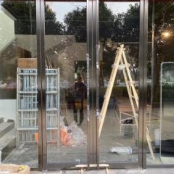西安安装维修玻璃门，地弹门，更换门窗玻璃地弹簧
