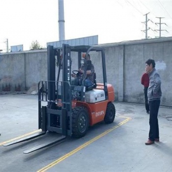 嘉兴平湖市叉车培训振达校区