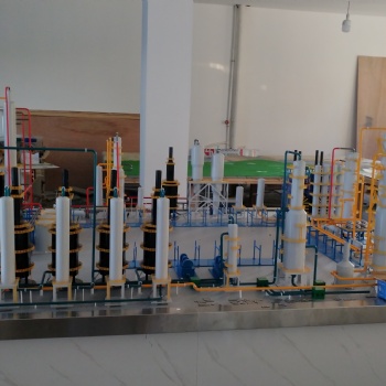 炼油厂模型；化工设备模型