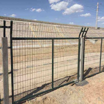 新疆铁路护栏网铁路防护栅栏8001-8002厂家供应