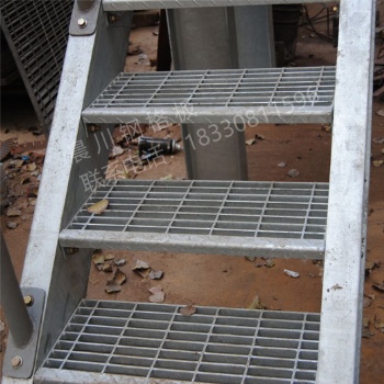 热镀锌钢格板踏步板井盖地格栅楼梯盖板网格排水沟踏步板