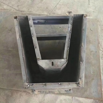 造价低的水泥槽模具，u型水泥槽模具鑫译德生产定制