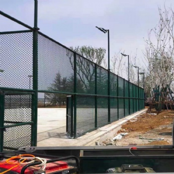 台州新建篮球场围网 足球场围网 运动场围网生产加工