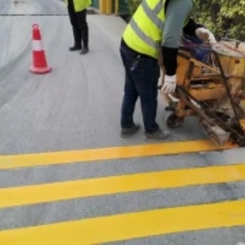 广州纬邺承接小区道路标线 停车位划线 地下停车场施工 标志牌安装