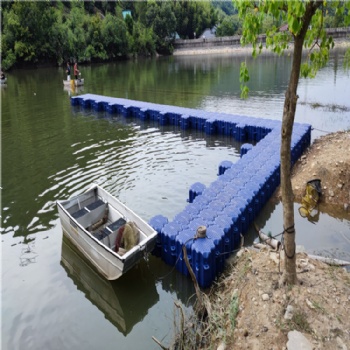 景区设计水上漂浮屋 创意结构水上浮台 源头厂家 塑料浮筒自产