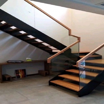 长春安装楼梯定制楼梯实木楼梯，玻璃楼梯