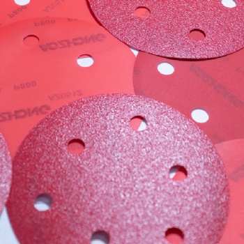 红色聚酯膜砂纸 2-5寸不干胶背胶圆盘打磨抛光厂家批发