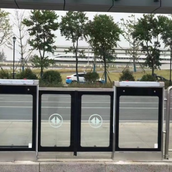 BRT快速公交站台安全屏蔽门 地铁站台 红绿灯路口安全同步门 工厂 支持定制