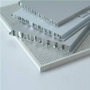 天津冲孔蜂窝铝板厂家 圆孔吸音铝蜂窝板型平整