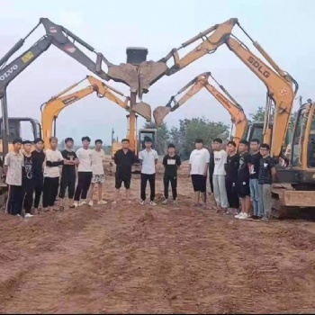 巨野县挖掘机叉车培训