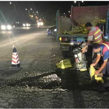 陕西西安道路快速修补施工，临潼水泥路面修补工程，渭南混凝土路面快速修补