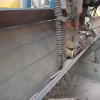 河南德森焊接材料提供搭配不锈钢焊丝的埋弧焊剂
