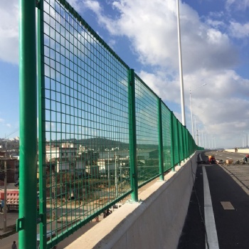 高速公路护栏网 表面镀锌材质工厂 桥梁防抛网