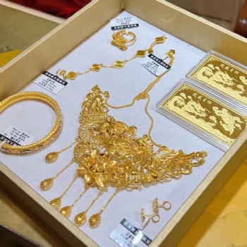 宁波市江北区黄金回收、铂金回收、钯金，18K金和名表等贵金属回收