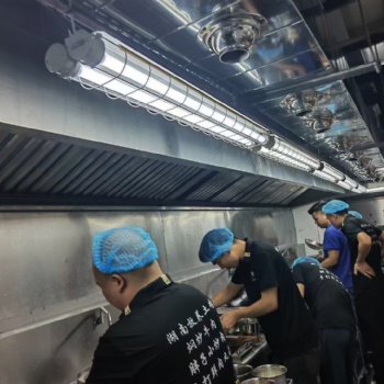 深圳鑫旺酒店饭店酒楼餐厅商用不锈钢厨房设备生产厂家供应