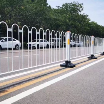 森派市政道路护栏 倒U型隔离栏 机非护栏安装方便